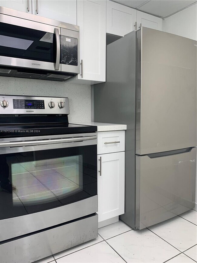 Foto del edificio - 2055 SW 122nd Ave