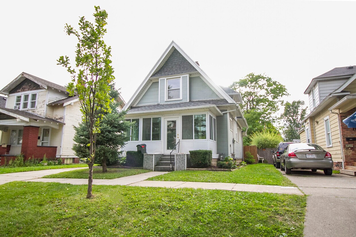 Primary Photo - 4235 Vermaas Ave