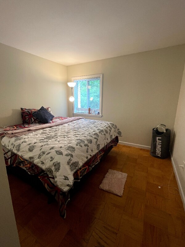 Foto del edificio - 3602 Village Rd W