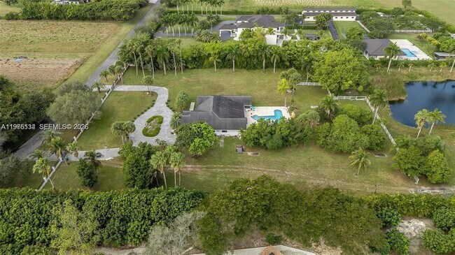 Foto del edificio - 17795 SW 158th St