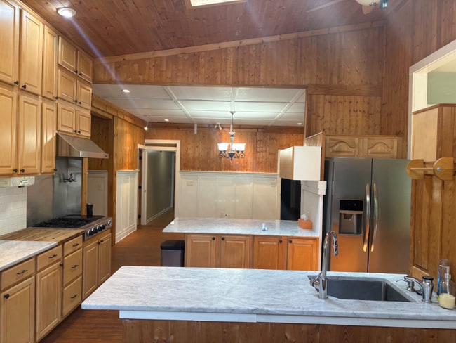 Building Photo - 36407 Fir Dr