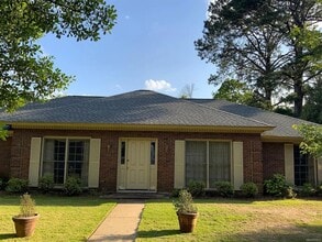 Building Photo - 3948 Ray Dr