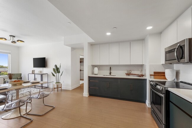 Photo - The Laureate Apartments