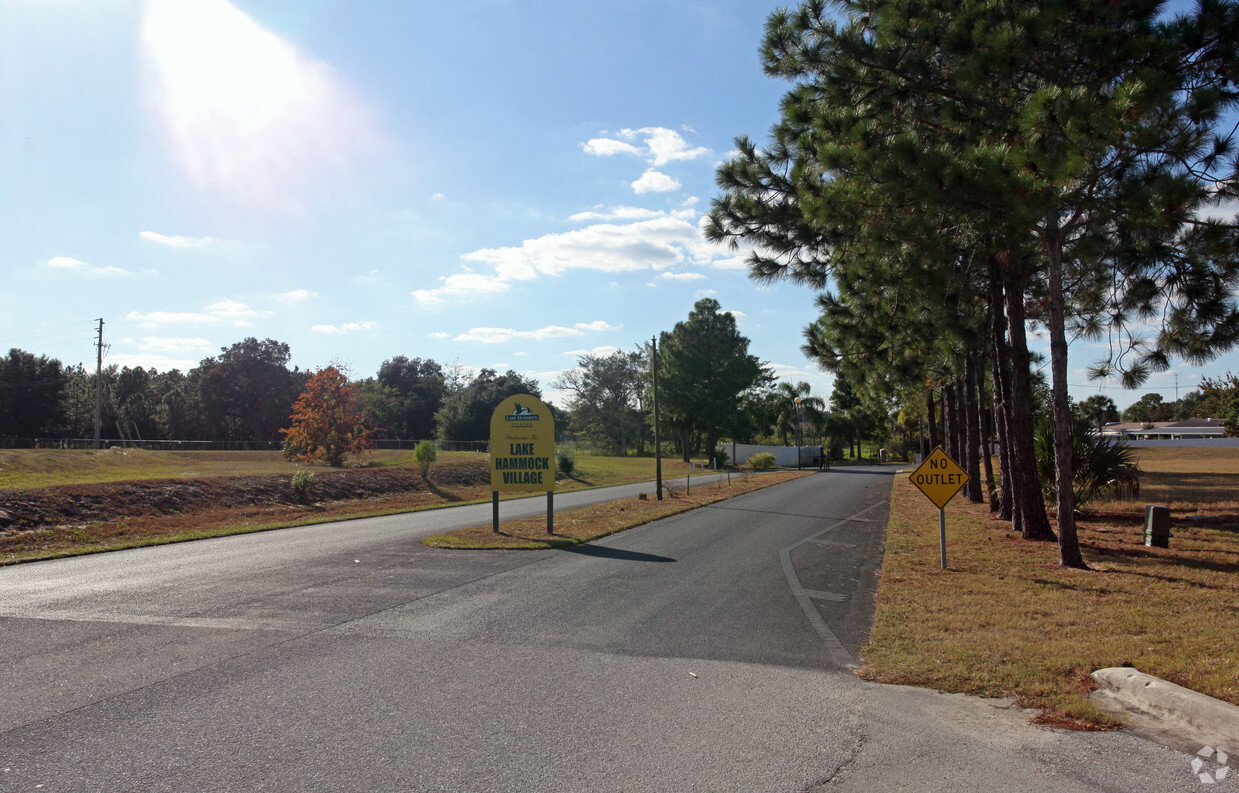 Foto de la propiedad - Lake Hammock Village