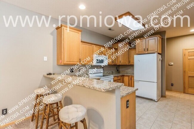 Foto del edificio - 1114 SE Birch Ln