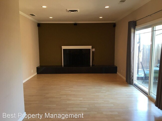 Foto del edificio - 3 br, 2 bath House - 4522 Santa Cruz Court