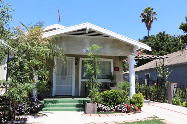 Front view - 1306 N June St