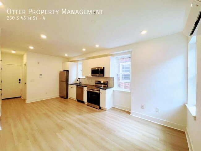 Building Photo - 230 S 46th St