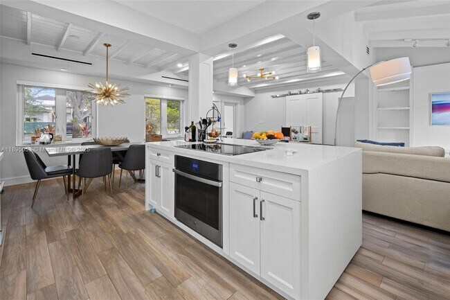 Building Photo - 90 NE 106th St