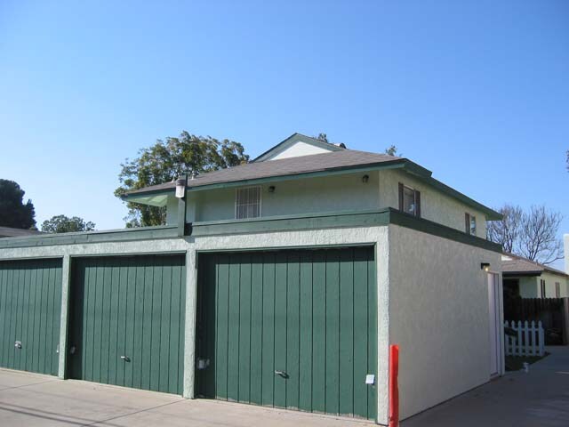 Building Photo - 626 E Mill St