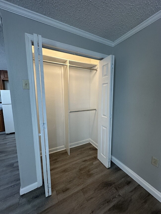 Building Photo - Pre-Leasing for Summer/Fall 2026 - Efficiency back house in Tech Terrace