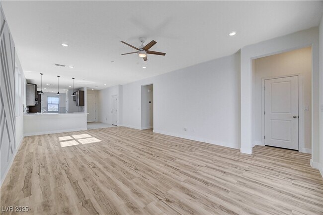 Foto del edificio - 12470 Madison Pk Pl
