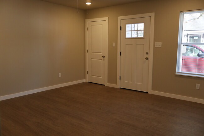 Foto del edificio - 1322 Seals St