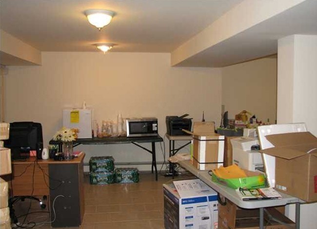 Foto del edificio - 1070 Manor Rd