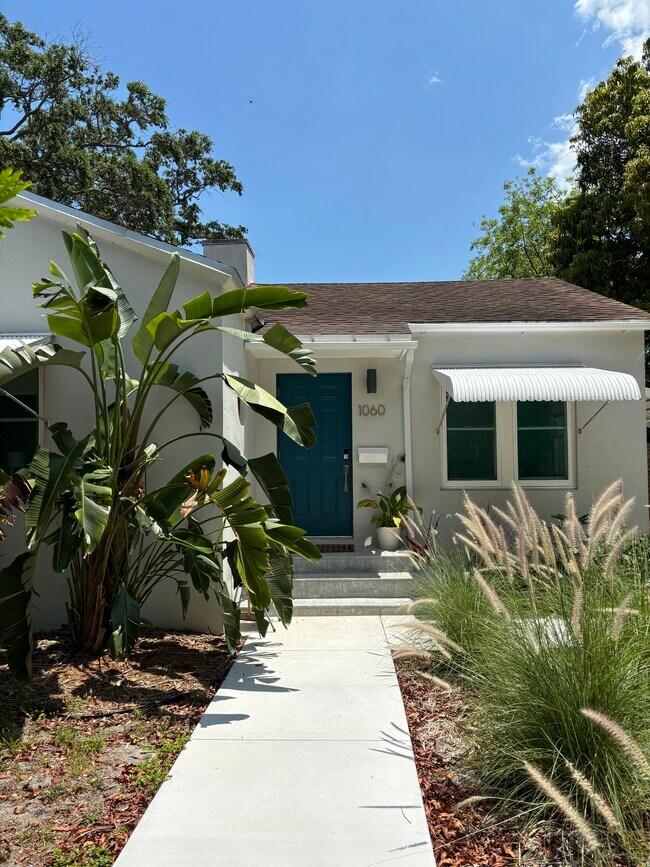 Foto del edificio - 1060 NE 119th St