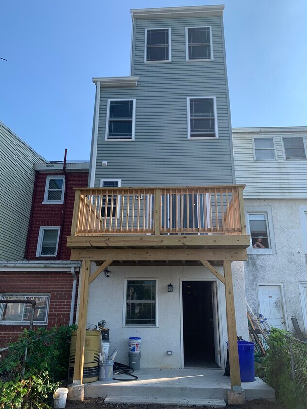 129 Sixth St, Bridgeport, PA 19405 Townhome Rentals in Bridgeport PA