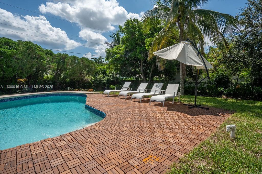 Foto principal - 736 Prosperity Farms Rd