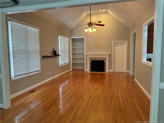Building Photo - 114 Port Bay