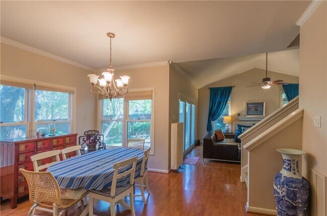 Foto del edificio - West Austin 3x3 Cozy Home!