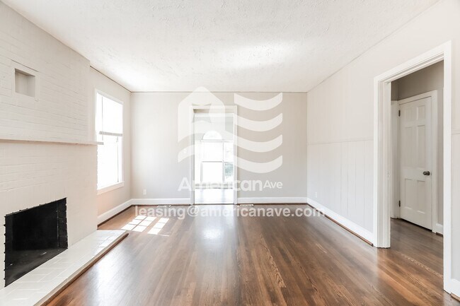 Building Photo - 1600 4th Terrace W