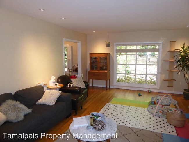 Building Photo - 2 br, 2 bath House - 205 Santa Margarita