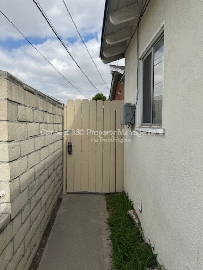 Foto del edificio - 2425 W Cameron St