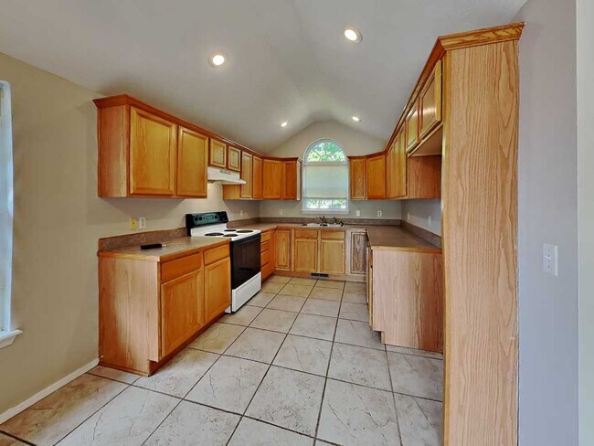 Foto del edificio - 720 N Elder Ave