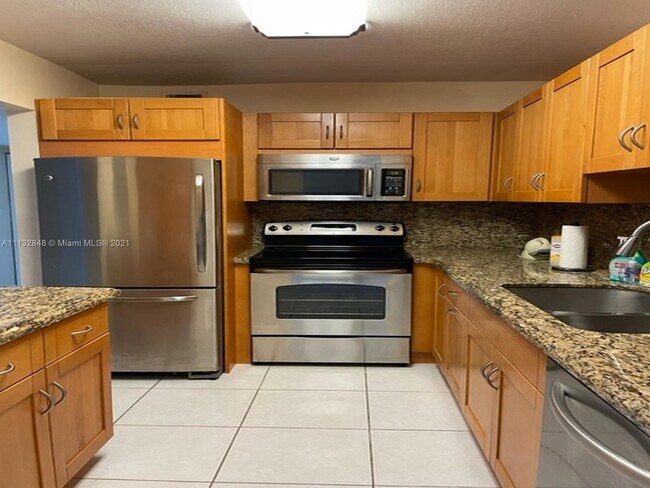 Foto del edificio - 9000 SW 137th St