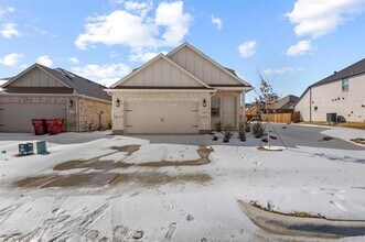 Building Photo - 3504 Clover Leaf Ln