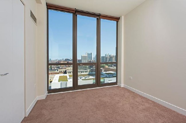 Foto del edificio - 600 W Wayman St