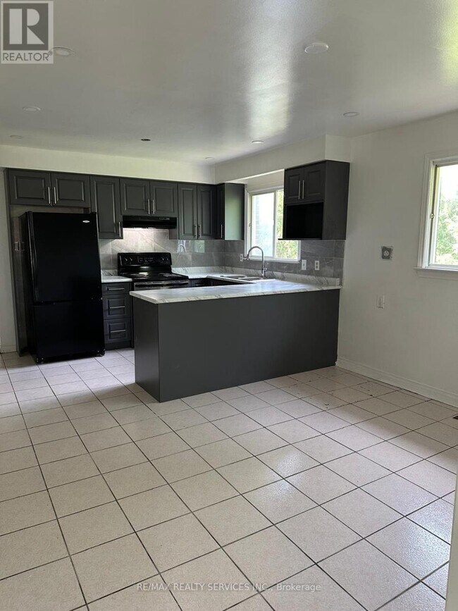 Building Photo - 134 Jade Crescent