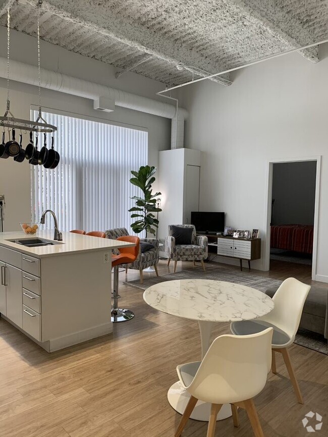 Building Photo - 1221 N. LaSalle Lofts