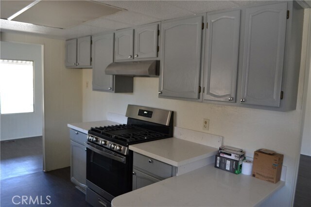 Foto del edificio - 27045 Dawson Rd