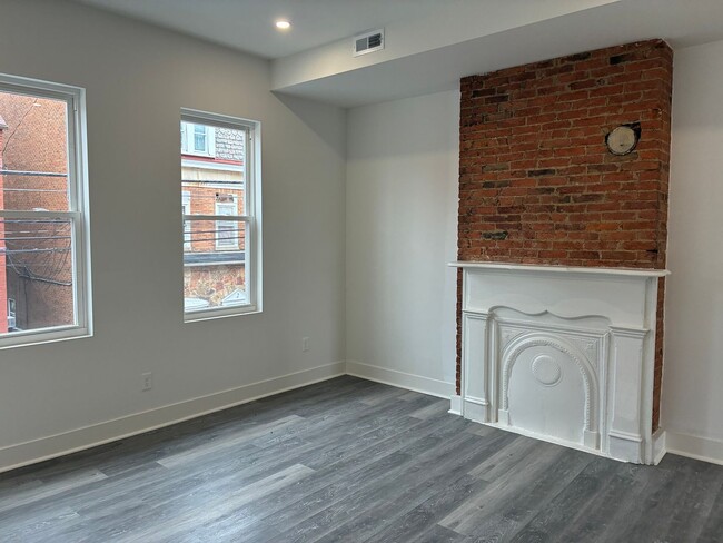 Building Photo - 1539 Lowrie St