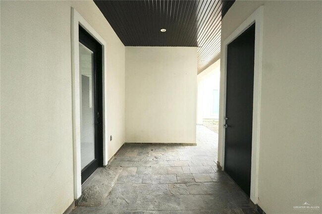 Foto del edificio - 22 E 7th St