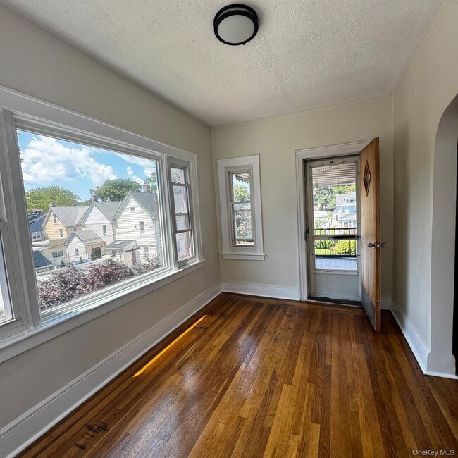 Building Photo - 247 Nuber Ave