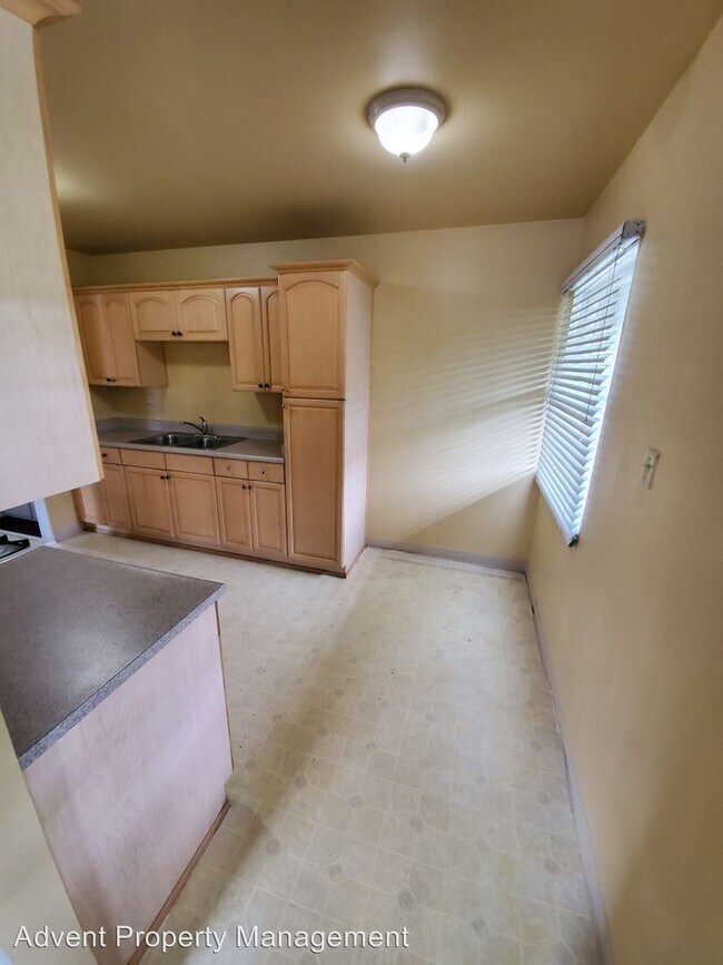 Foto del edificio - 4742-4744 Narragansett Ave