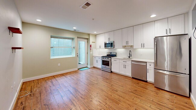 Foto del edificio - Georgia Ave Spacious One Bedroom W/Private...