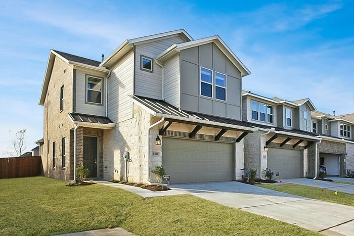 Foto principal - Newer townhome for lease in PLANO ISD.