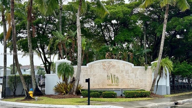 Building Photo - 155 NW 96th Ter