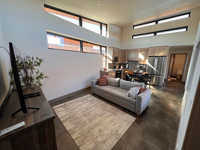 Building Photo - 486 Red River Loop