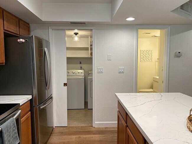 Foto del edificio - 1019 E Northern Ave