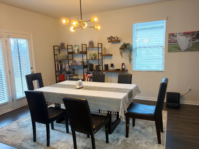 Foto del edificio - 1142 Button Buck Ln