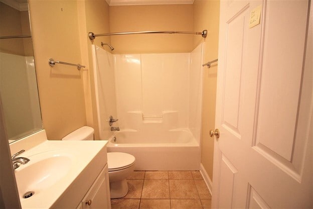 Primary Photo - 105 Hampton Pl