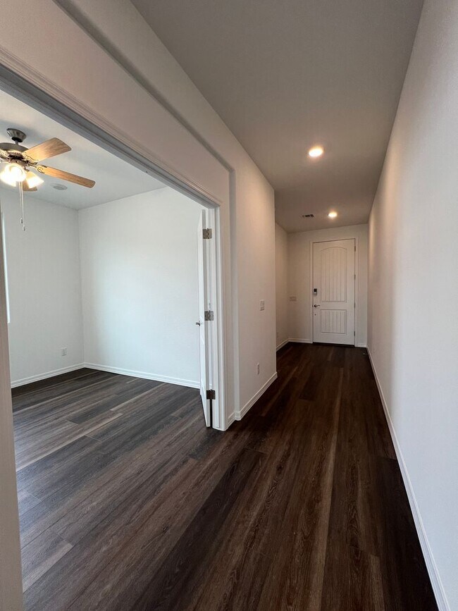 Foto del edificio - Brand New Home In Pronghorn Ranch!