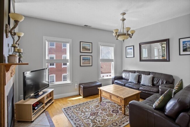 Building Photo - 174-176-176 W 8th St