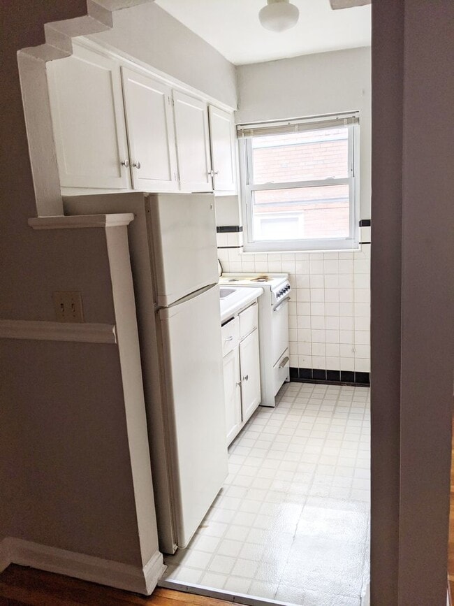 Foto del edificio - 956 Ludlow Ave