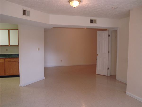 Building Photo - 526 Locher Aly