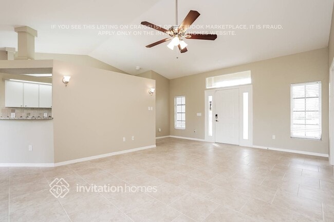 Foto del edificio - 23156 Hillsdale Ave