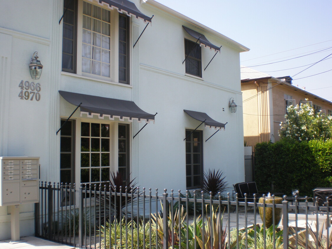 Ext Day - 4970 Franklin Ave